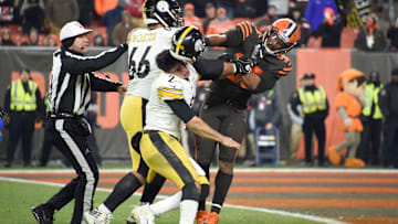 Pittsburgh Steelers v Cleveland Browns