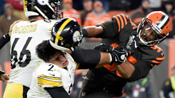 Pittsburgh Steelers v Cleveland Browns