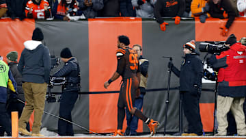 La temporada de Myles Garrett con los Browns terminó de manera violenta