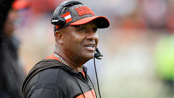 Pittsburgh Steelers v Cleveland Browns