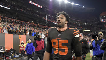 Pittsburgh Steelers v Cleveland Browns