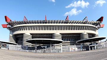 Lo Stadio "Meazza" di Milano visto dall'esterno