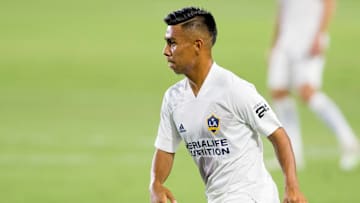 Efraín Álvarez es un estadounidense con ascendencia mexicana y juega en Los Angeles Galaxy