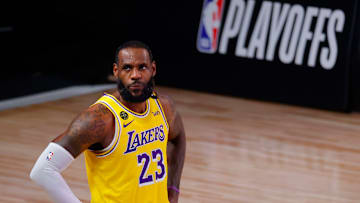 LeBron y los suyos perdieron el primer partido