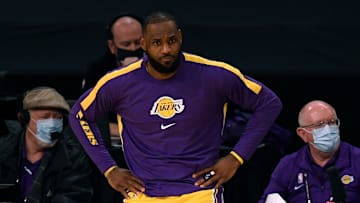 LeBron no pudo evitar la caída de los Lakers ante los Blazers