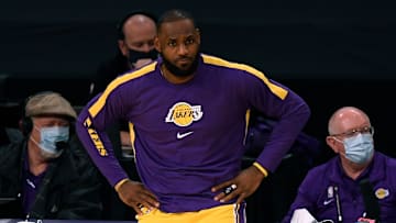 LeBron James tiene algunas molestias