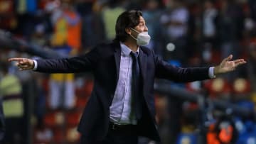 El entrenador habría excluido a los jugadores que no están disponibles para jugar