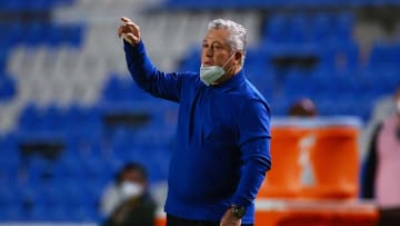 El entrenador de Chivas estalló tras otro mal resultado