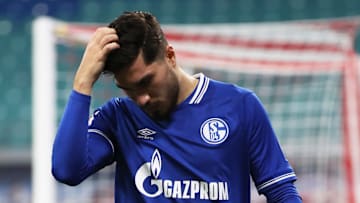 Schalke stellt bei TikTok Videos ein, bei denen man sich gerne mal an den Kopf fasst