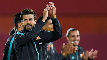 Piqué quer concorrer à presidência do Barcelona, diz jornal. 