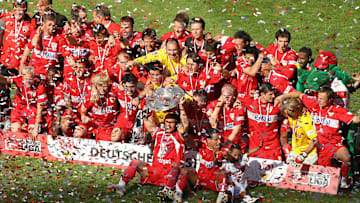 Der VfB Stuttgart feiert seine dritte deutsche Meisterschaft seit der Gründung der Bundesliga