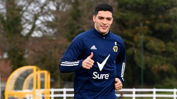Raúl Jiménez continúa su rehabilitación con los Wolves