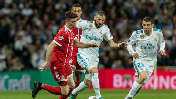 Lewandowski en un encuentro de Champions League frente a Benzema. La presencia del galo en el Real Madrid impidió la llegada del polaco en 2014