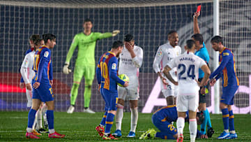 Real Madrid v FC Barcelona - La Liga Santander