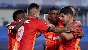 Jugadores del Shakhtar Donetsk celebrando un gol contra el Real Madrid