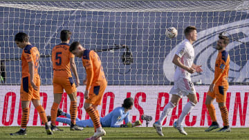El Real Madrid ganó al Valencia por 2-0