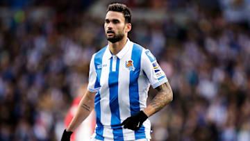 Willian José está de clube novo