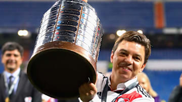 River Plate v Boca Juniors - Copa CONMEBOL Libertadores 2018 - Marcelo Gallardo exhibe el trofeo