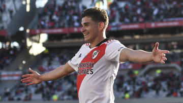 Bienvenido, Julián Álvarez, al grupo selecto de figuras del fútbol argentino.