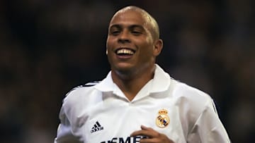 Ronaldo passou a ser jogador do Real Madrid no meio de 2002