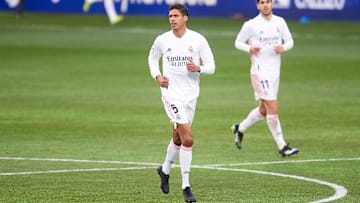 In spanischen Medien wird vermutet, dass Raphael Varane seinen Vertrag bei Real Madrid nicht verlängern will