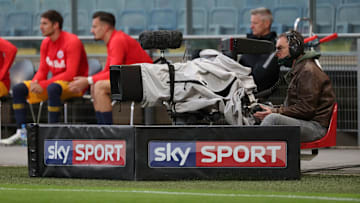 Eine TV-Kamera von Sky.