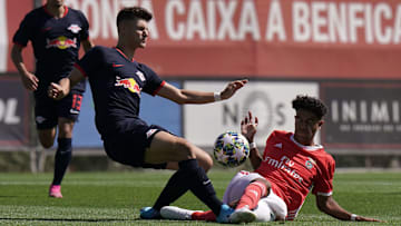 Tom Krauß in der UEFA Youth League gegen Benfica