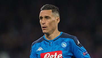 SSC Napoli v FC Barcelona - UEFA Champions League Round of 16: First Leg