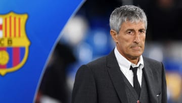 SSC Napoli v FC Barcelona - UEFA Champions League Round of 16: First Leg