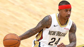 Isaiah Thomas jugó en la temporada 2021-22 con los Pelicans