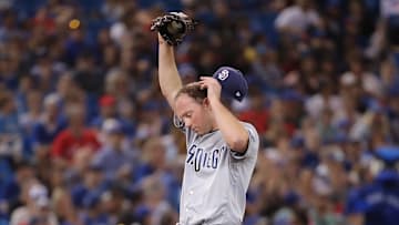 Pirates sign  Robbie Erlin