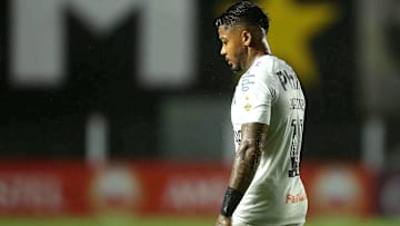 Santos foi derrotado pelo Novorizontino nesta sexta-feira (23) e acumula segundo revés seguido