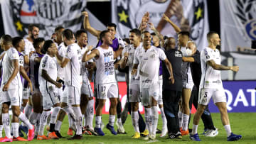 Apesar de não poder contar com a torcida em campo, o Santos decide a semifinal na Vila Belmiro.