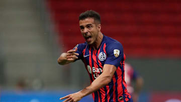Santos v San Lorenzo - Copa CONMEBOL Libertadores 2021 - Di Santo, uno de los "9" que sonó para Boca.