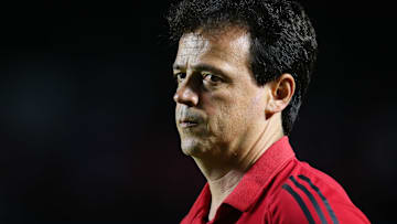 Sem Luciano, Fernando Diniz tem dor de cabeça para resolver no São Paulo.