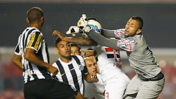 Sao Paulo v Santos - Brasileirao Series A 2015