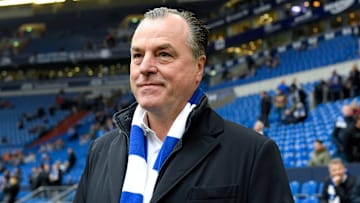 Eine finanzielle Einbindung von Clemens Tönnies spaltet die S04-Fanszene