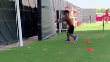 The children of Derek Carr and Antonio Brown had training camp of their own on Sunday.
