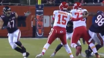 Mahomes made another insane throw. 