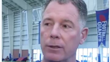 Giants coach Pat Shurmur answers questions about his team's performance