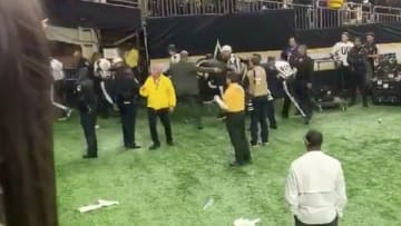Saints fans angrily throw trash at refs after playoff loss to Vikings