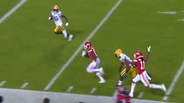 Mecole Hardman takes jet sweep to the house to tie things up against the Packers on Sunday.