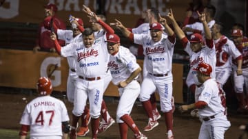 Los Diablos Rojos contaron con una ofensiva de 15 imparables