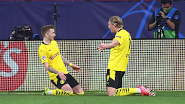 Reus und Haaland bejubeln das 3:1