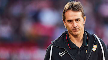 Sevilla FC v Deportivo Alaves  - La Liga