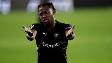 Brandon Soppy et les Rennais impuissants face à Séville. 