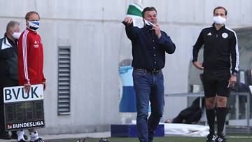 Sucht nach einer Lösung für die defensive Kopfballschwäche: Dieter Hecking Sucht nach einer Lösung für die defensive Kopfballschwäche: Dieter Hecking