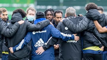 Alle gemeinsam für das große Ziel: Thioune schwört seine Jungs ein