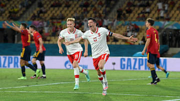 Robert Lewandowski bejubelt seinen Treffer.