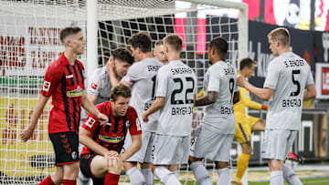 Die Spieler von Bayer Leverkusen bejubeln das Tor von Kai Havertz Die Spieler von Bayer Leverkusen bejubeln das Tor von Kai Havertz